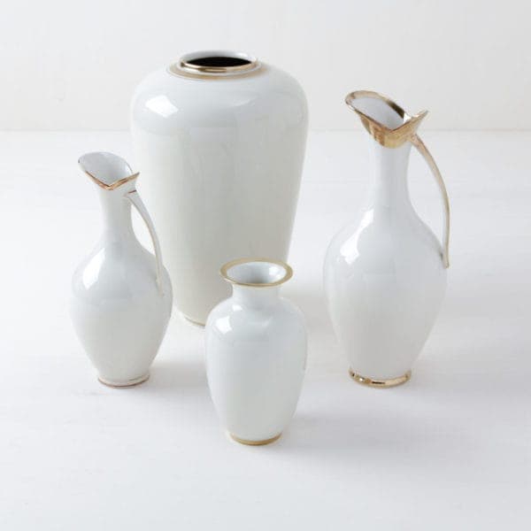 Mismatching vases, gold rim, rent, Berlin, Hamburg, Cologne