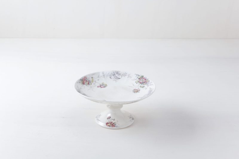 rental dishes, buffet accessories for rent ,cake plates, floral motifs, rent