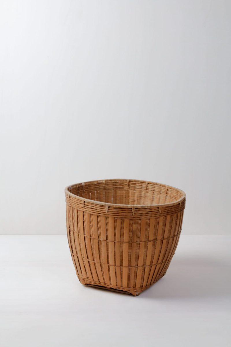 Rent rattan basket for pillows and blankets