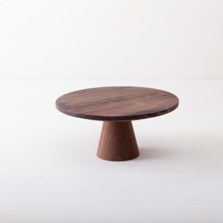 Cake Stand Leonor M | The noble wooden cake stands Leonor in Wabi-Sabi style are perfect for presenting and serving cakes, cupcakes, sushi and other specialties. They are made of selected walnut wood and coated with beeswax, naturally food safe.This cake stand is available in different sizes and also as the same model Alba made from  terracotta, this is covered with shiny lacquer. They can be wonderfully combined and varied. | gotvintage Rental & Event Design