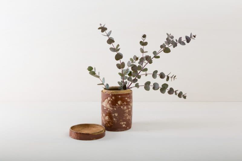  | These special vases of the series Punca are individually and interestingly brownish marbled. Grouped are giving the vases a perfect look for both autumn and summer events. Whether as a vase for a great spring or cornflower bouquet or as a jar for sweets on the buffet, vase Punca is rich in variety.Brown marbled ceramics, the old technique of marble glaze is very popular in southern Italy. The cylindrical storage vessels date from the 1930s and were used to store antipasti or olives. Now we... | 