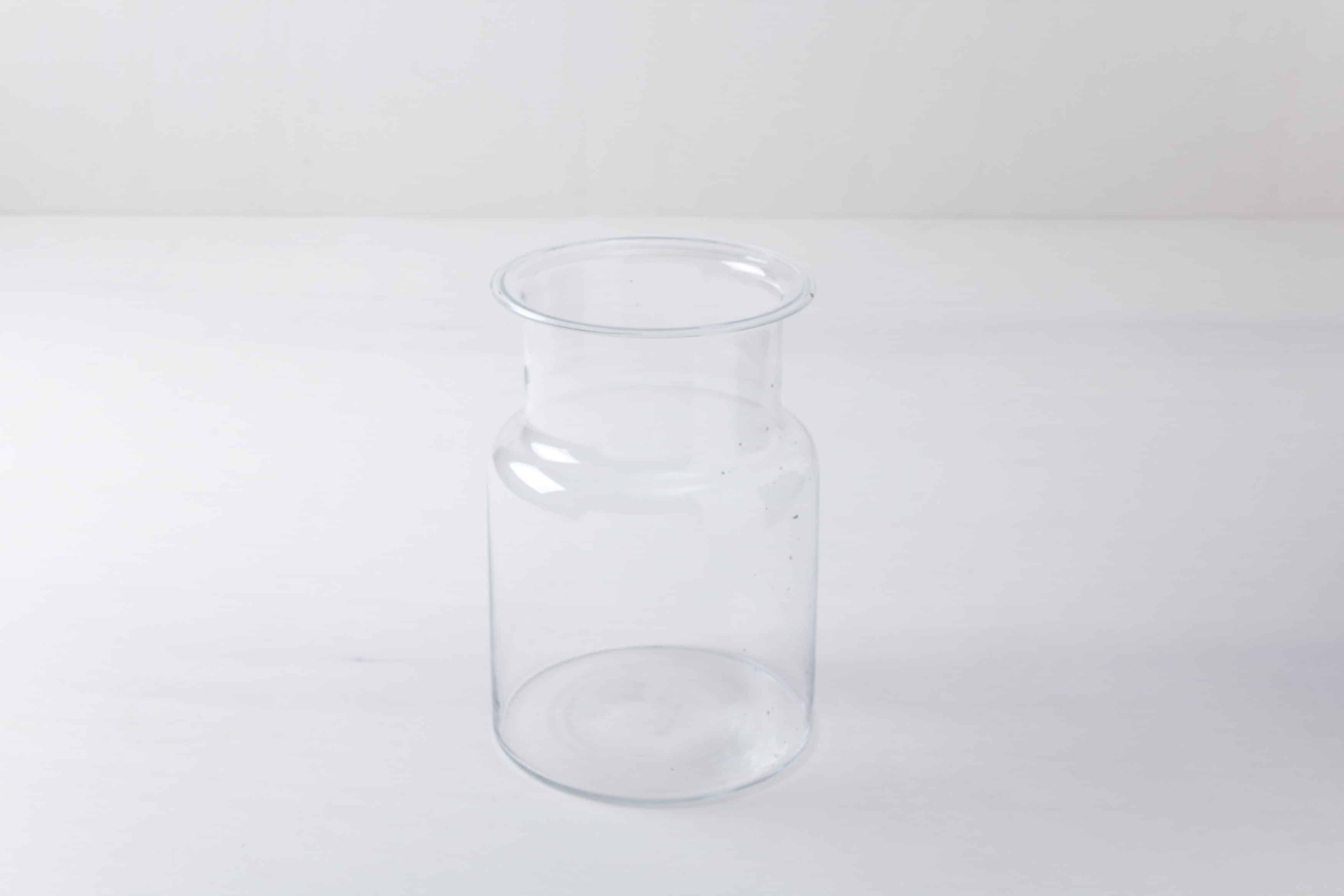 Diverse Glasgefäße mieten, Glasflaschen, Glasteller & Glasvasen