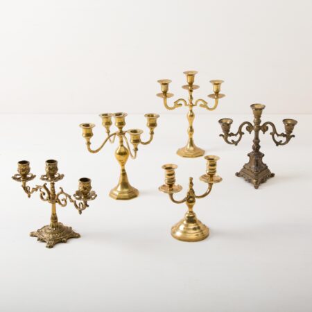 Candleholder Amanda | Are you still looking for the right table decoration for your event? Our vintage twin candleholders have an antique gold tone and spread an extraordinary charm. | gotvintage Rental & Event Design